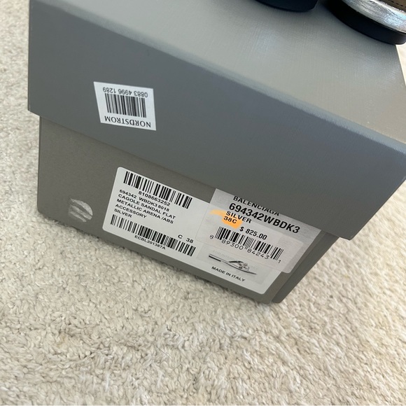 Balenciaga La Cagole Silver Flats - Picture 8 of 9